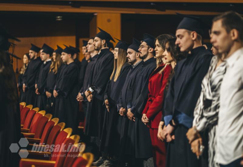 FOTO / VIDEO | Diplome u rukama, inženjeri spremni za tržište rada