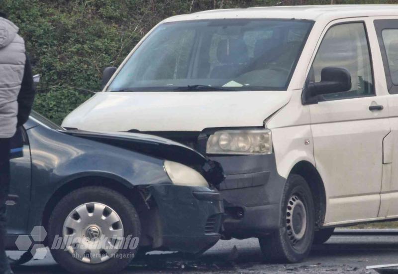 Mostar: Sudar kombija i osobnog vozila - Mostar: Sudar kombija i osobnog vozila