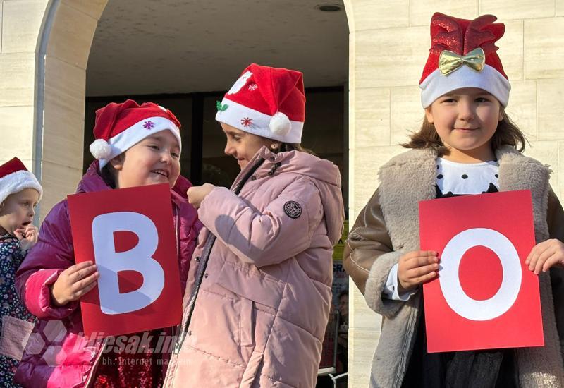 FOTO/VIDEO | Dječji osmijesi obasjali Advent u Mostaru