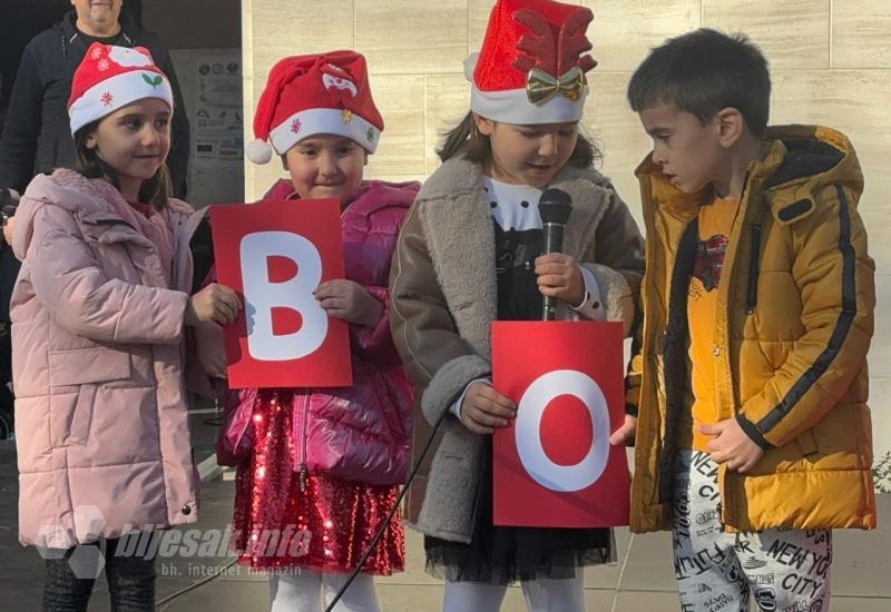 FOTO/VIDEO | Dječji osmijesi obasjali Advent u Mostaru