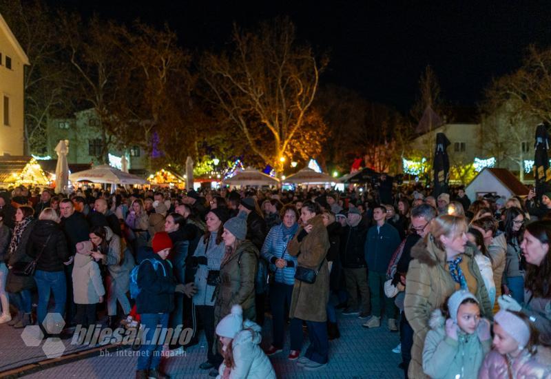 Glazba za dušu: Klapa Rišpet otvorila glazbeni program Adventa u Mostaru