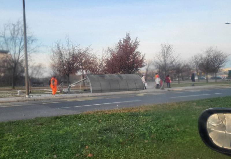 Palo autobusno stajalište u Novom Sadu