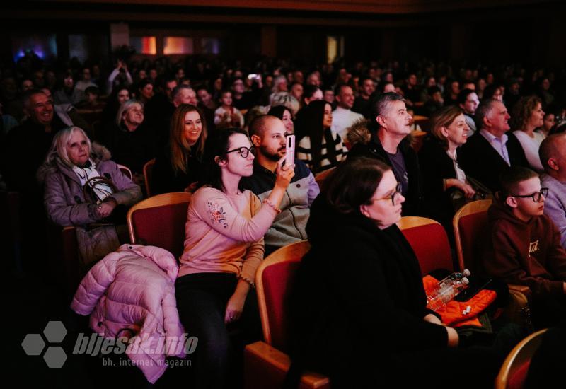 FOTO | Ples, glazba i humanost: Betlehemsko svjetlo obasjalo i Kosaču