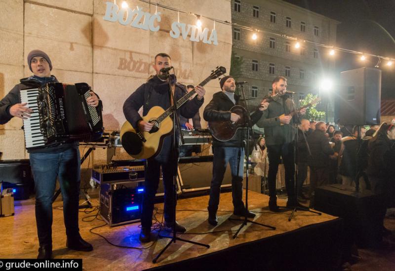 FOTO: Humanitarna akcija "Božić Svima" – Gruđani opet pokazali veliko srce