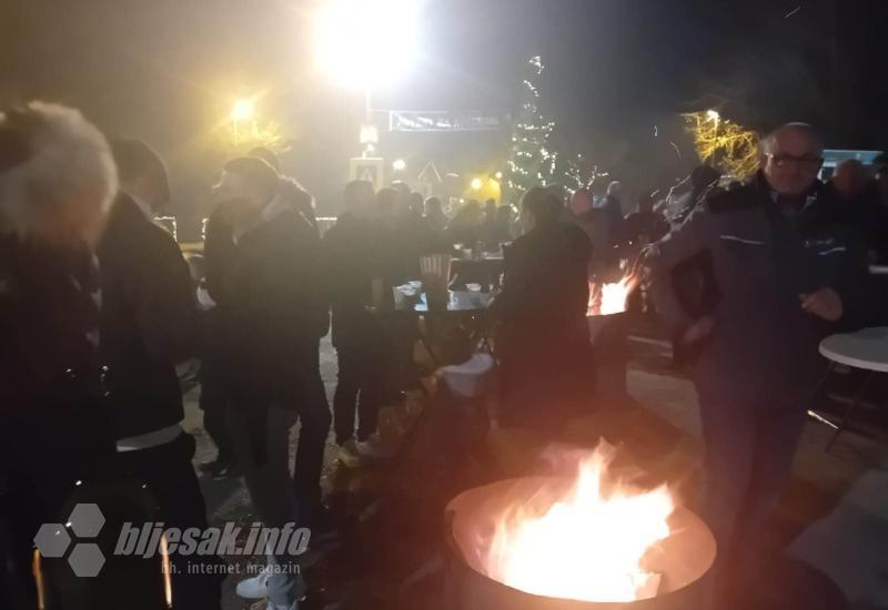 FOTO: Dolaskom svetog Nikole i nastupom Joze Mikulića započeo "Advent na Kočerinu"