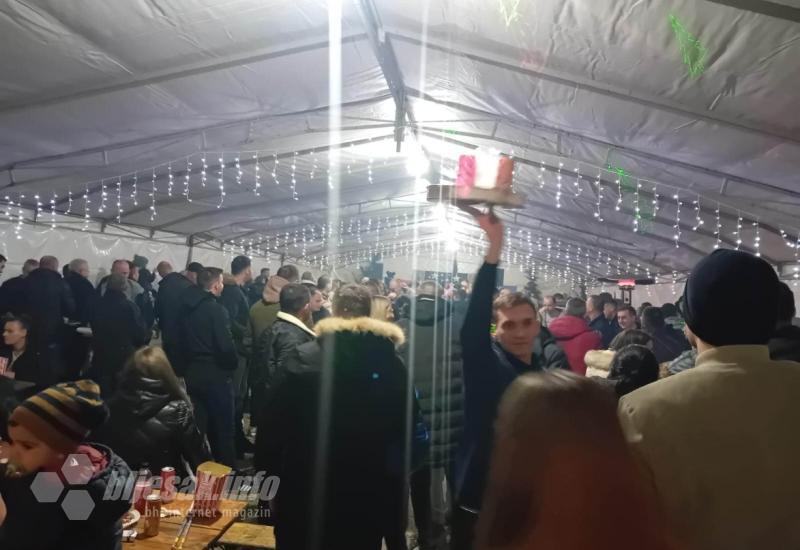 FOTO: Dolaskom svetog Nikole i nastupom Joze Mikulića započeo "Advent na Kočerinu"