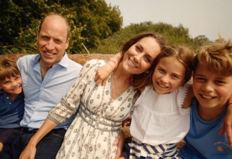 Objavljena tradicionalna božićna čestitka Princa Williama i Kate Middleton 