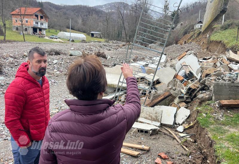  - HGSS Mostar pruža pomoć obiteljima pogođenim poplavama: Humanitarna akcija donijela olakšanje u Klis