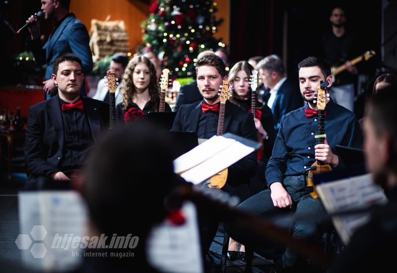 Koncert - Na dobro vam došao Božić i sveto porođenje Isusovo - Kosača odisala božićnim duhom: Proslava glazbe, ljubavi i mira