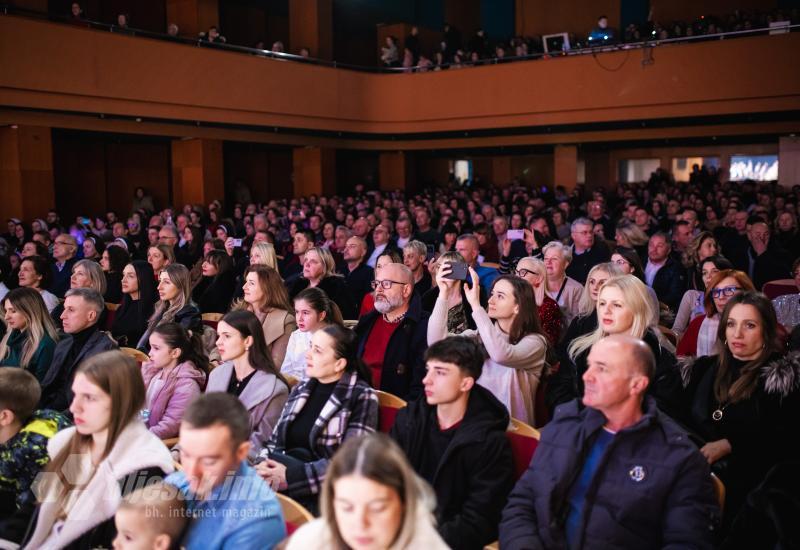 Koncert - Na dobro vam došao Božić i sveto porođenje Isusovo - Kosača odisala božićnim duhom: Proslava glazbe, ljubavi i mira