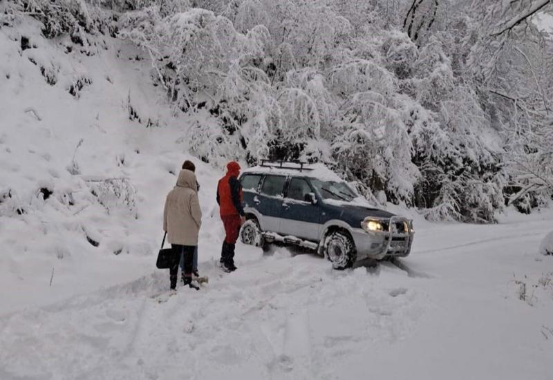 VIDEO Drama na Prenju: GSS spasila turske državljanke zaglavljene u snijegu