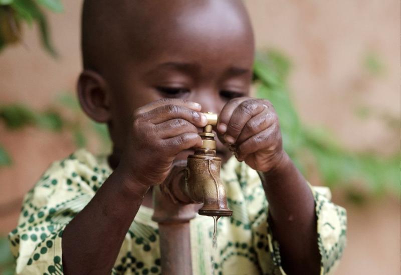 Glad se širi Sudanom