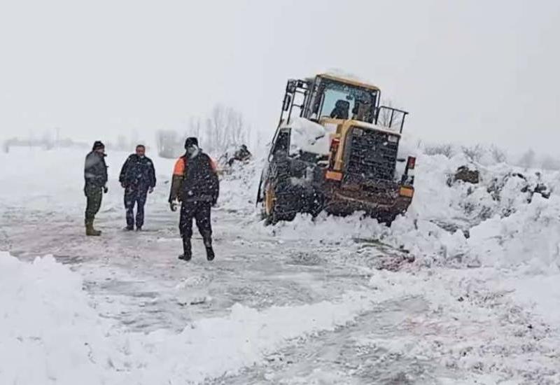 Trudnica i bolesni: Akcija spašavanja iz odsječenog Bosanskog Petrovca