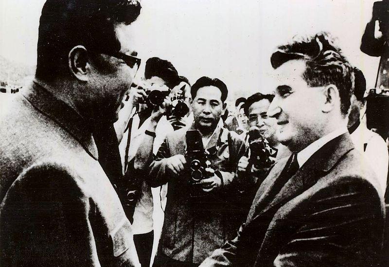 Nicolae Ceauşescu i sjevernokorejski diktator Kim Il-Sung - Prije 35 godina  smaknut diktator Ceausescu zajedno sa suprugom 