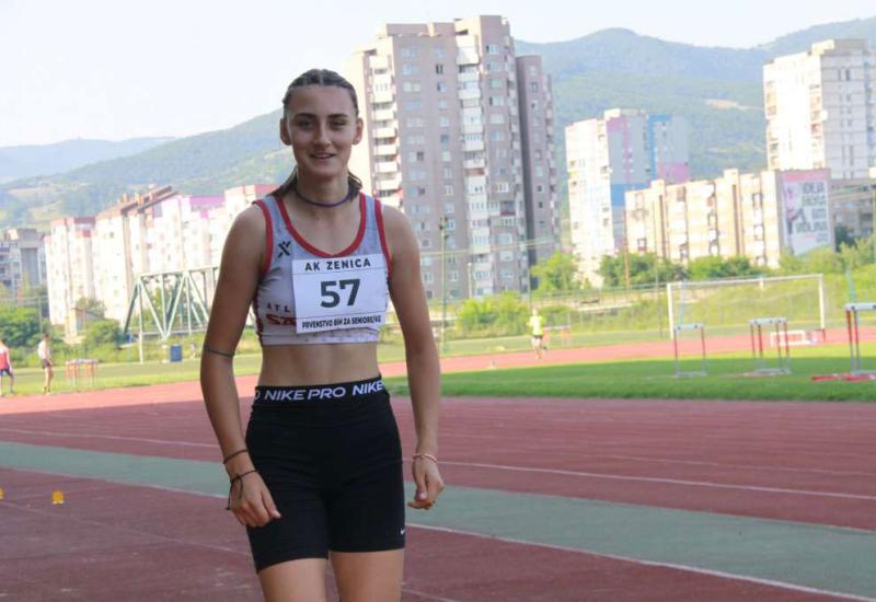 Povijesni uspjeh za bh. atletiku: Emina Omanović skočila 6,14 metara