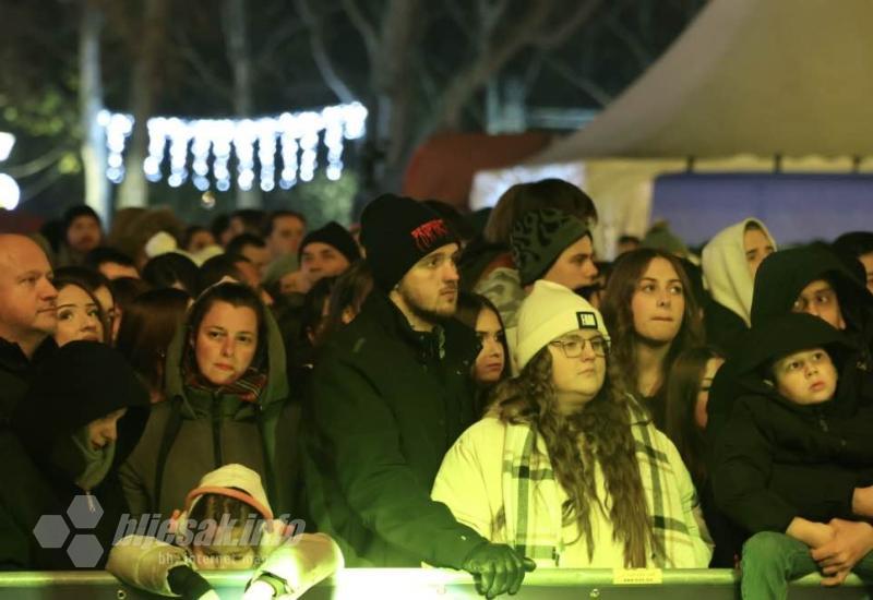 Doček Nove godine u Mostaru - FOTO/VIDEO | Doček Nove 2025. godine u Mostaru