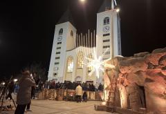 FOTO | Doček Nove godine u molitvi i tišini