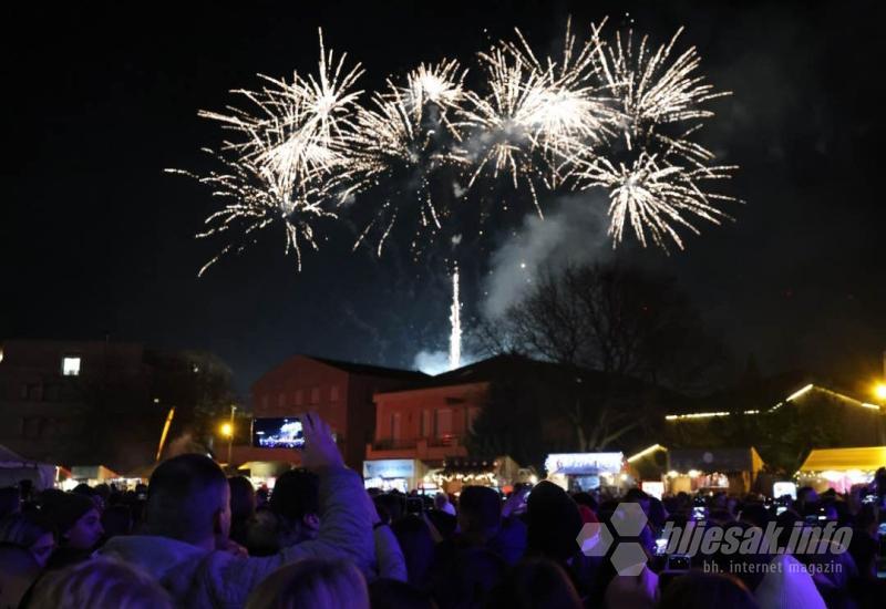 Doček Nove 2025. godine u Mostaru - FOTO/VIDEO | Doček Nove 2025. godine u Mostaru