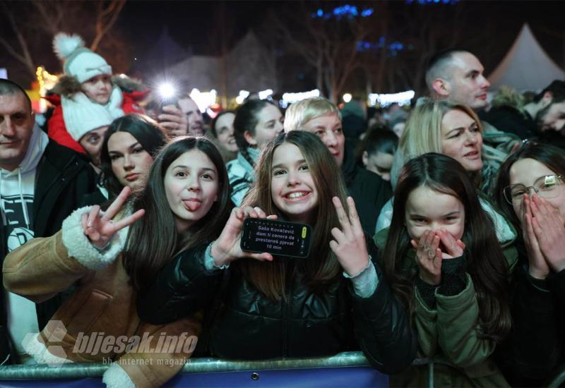 FOTO/VIDEO | Doček Nove 2025. godine u Mostaru