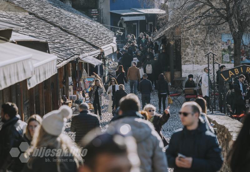 Siječanj je postao srpanj - Mostar vrvi turistima