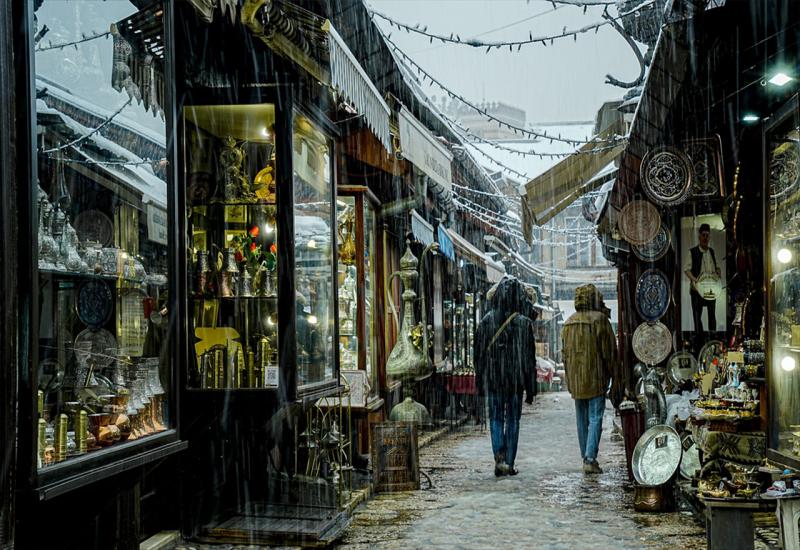 FOTO | Snijeg prekrio BiH: Otežan promet, izdana upozorenja!