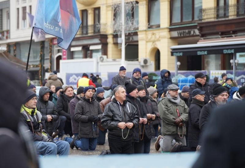 Zagrebačka policija oglasila se oko sukoba molitelja i prosvjednika