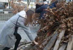 FOTO| Sarajevo i Beograd slave Badnji dan: Pravoslavni vjernici najavljuju Božić