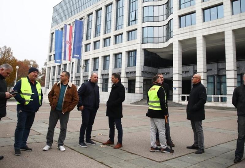 Radnici INA-e najavili bijeli štrajk. "Koliko nas plaćate, toliko radimo"