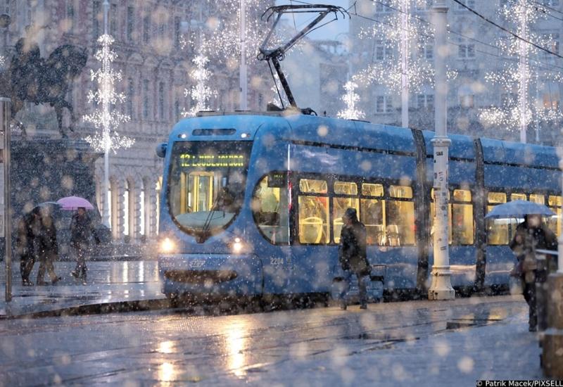 Snijeg u Zagrebu - Snijeg pada u Zagrebu: Stiže i nama 