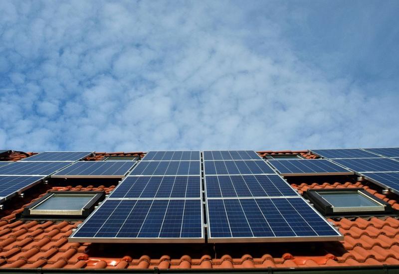 Ilustracija - Solarna energija u BiH: Kako zaraditi od vlastitog krova?