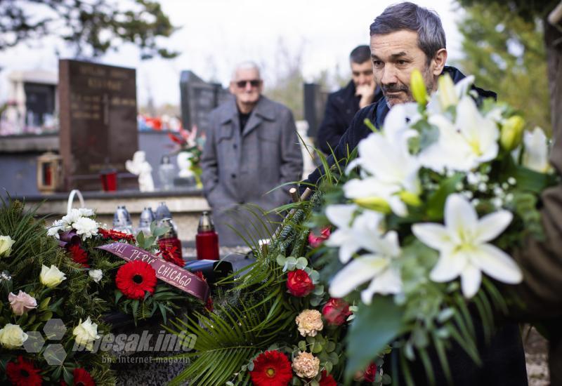 Sahrana pjesnika i akademika Veselka Koromana - FOTO| Oproštaj od Veselka Koromana: Zatvoren je čarobni trokut hrvatskog jezika