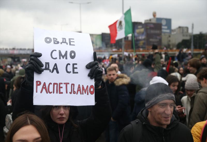 FOTO| Studenti blokirali Mostarsku petlju: Zahtijevaju pravdu za svoje kolege