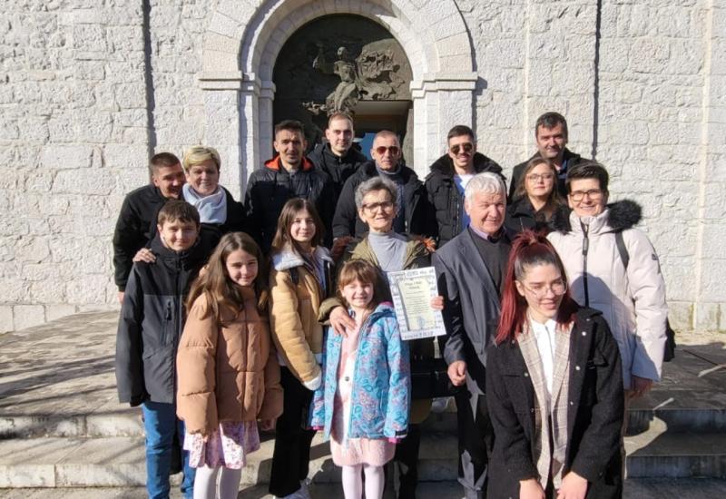 Veliki jubilej proslavili su u društvu svojih najmilijih - Drago i Mila proslavili 50 godina braka 