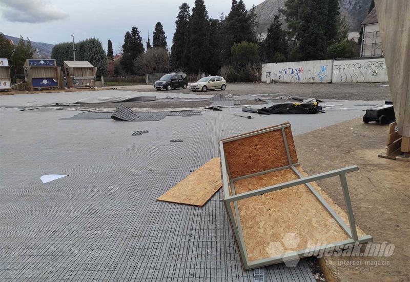 FOTO Snažan vjetar u Hercegovini stvara probleme, pogledajte što smo zabilježili u Mostaru