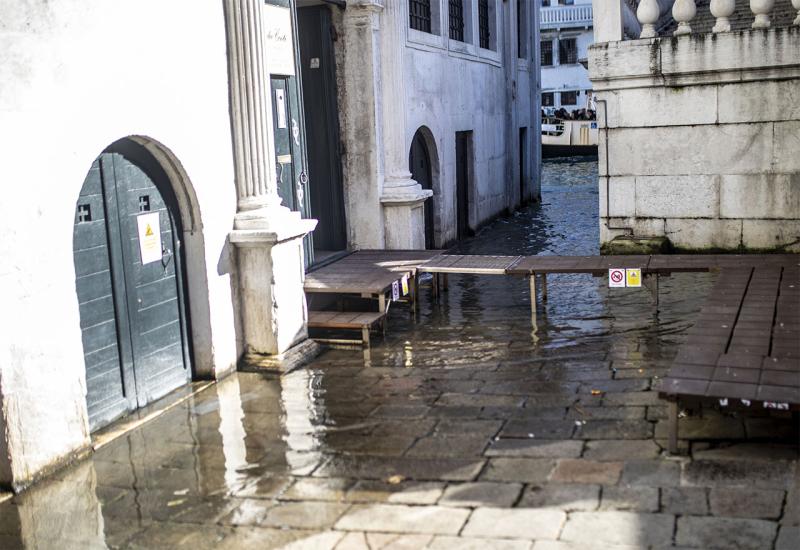 Visok vodostaj u Veneciji - FOTO| Venecija pod vodom: Plima podigla vodostaj na 110 cm, aktiviran MOSE sustav