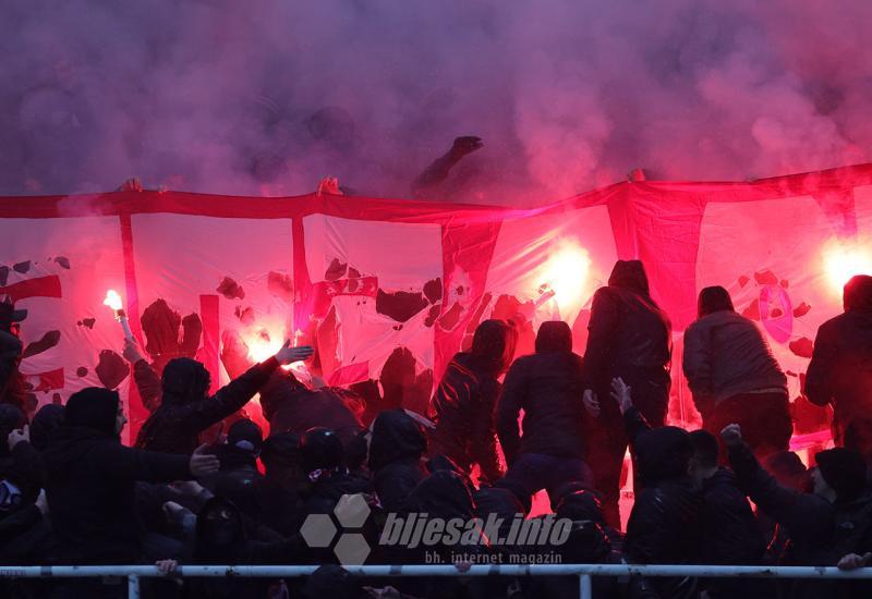 Ultrasi pale transparente  - Ultrasi zapalili transparente oduzete od Red Armyja