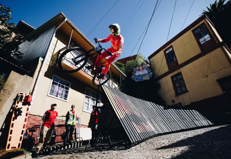 Utrka Red Bull Valparaíso Cerro Abajo - Tomáš Slavík četvrti put slavio na utrci Red Bull Valparaíso Cerro Abajo