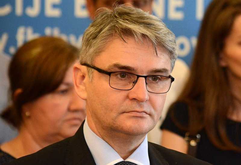 ''Ministar koji uporno zastupa i propagira bošnjačka politička stajališta''