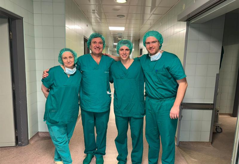 Operacioni tim bolnice Abdulah Nakaš - Nova usluga: Rekonstrukcija prednjeg križnog ligamenta koljena