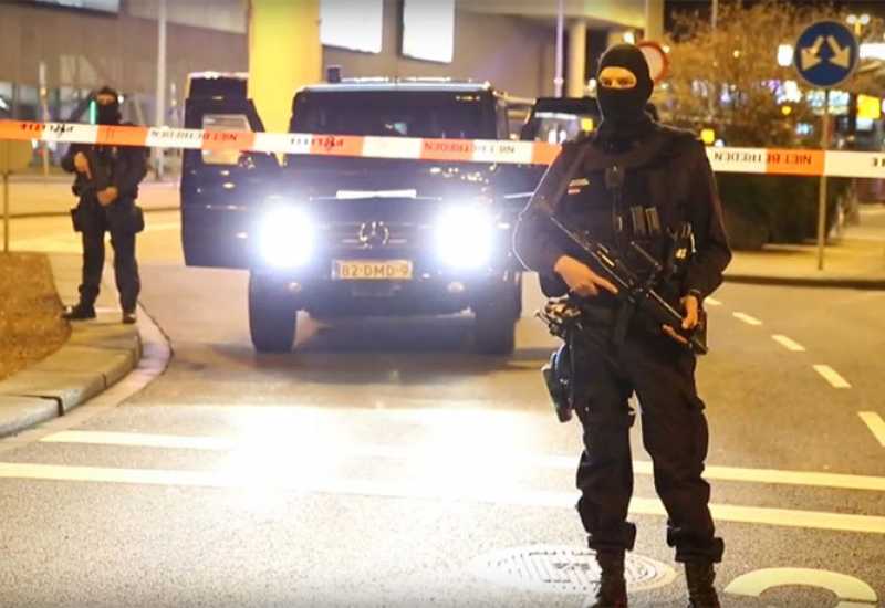  - Nizozemska policija ubila naoružanu osobu u centru Amsterdama