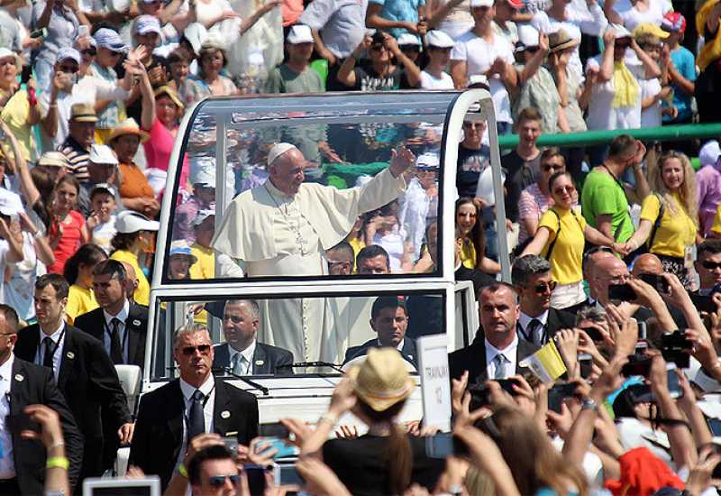 Papa će 2020. godine posjetiti Crnu Goru