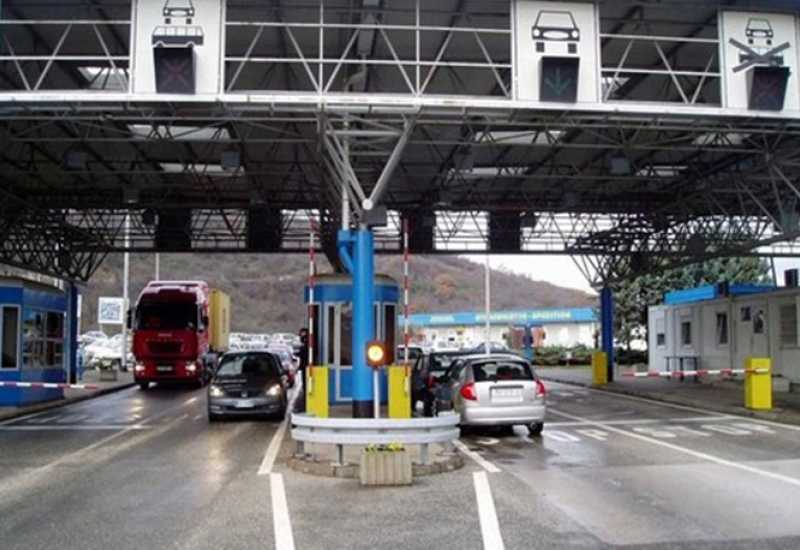 Pojačan promet vozila na izlazu iz BiH na pojedinim graničnim prijelazima