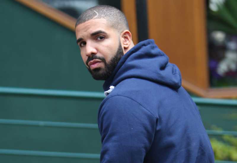  Drake najprodavaniji glazbenik  u prošloj godini 